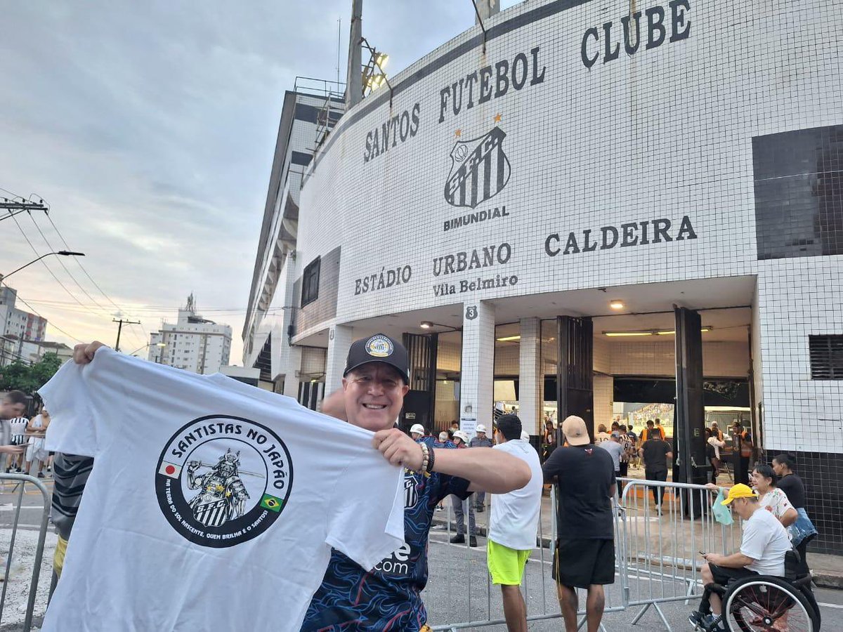 beaa_sfc's tweet photo. o Santistas no Japão é o meu sonho realizado! Isso ainda é só o começo, temos muito pra conquistar! TUDO PELO SANTOS!🤍🖤🇯🇵 https://t.co/NdL8azg2is