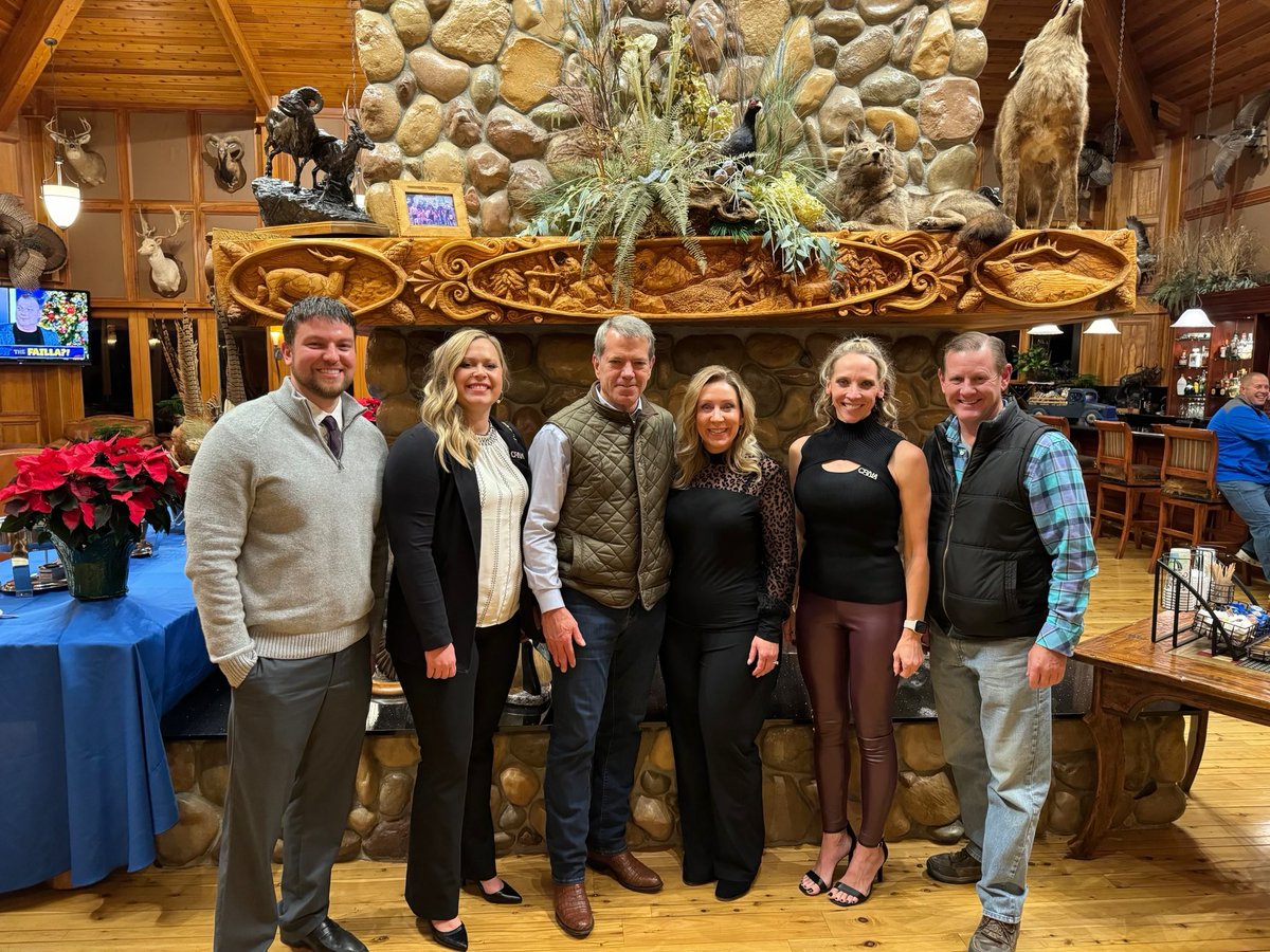 NebraskaCRNA's tweet photo. Governor Pillen, thank you for always supporting Nebraska CRNAs. We appreciate all you do for us. https://t.co/wjgCTGIUtv
