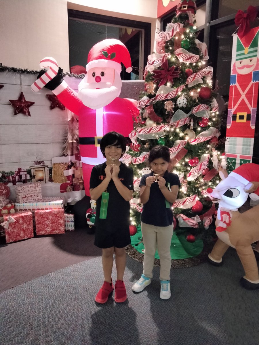 Señora Sanchez tweet media