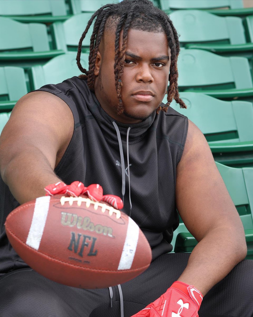 <a href="/ShakerRaidersFB/">Shaker Heights High School Football</a> shout out to my little cousin Douglas Hoston for winning defensive player of the year. Congratulations big things to come.