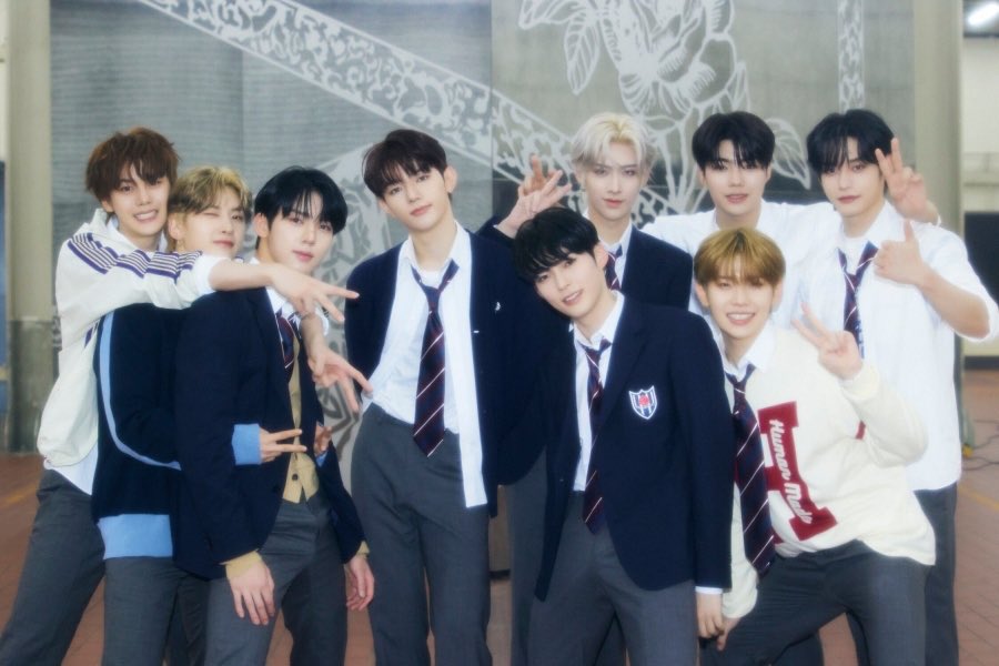 Most searched Boygroups on MelOn in November :

#1 SEVENTEEN 182,367
#2 BIGBANG 173,603
#3 BTS 173,253
#4 ZEROBASEONE 111,378
#5 Stray Kids 110,613
#6 TXT 109,493
#7 RIIZE 106,388
#8 EXO 88,282
#9 BTOB 76,705
#10 god 58,705