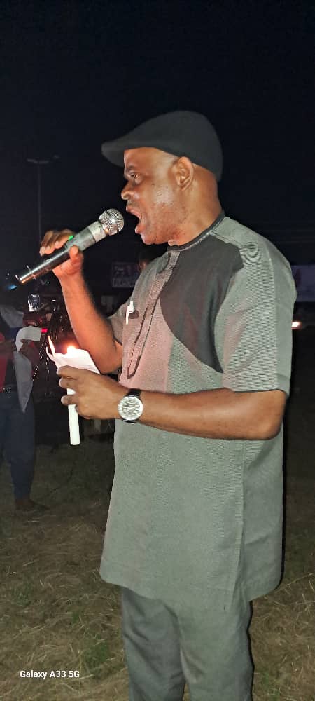 ODSACA1's tweet photo. Candle light procession by all stakeholders working on HIV response in the State to honour those who have died by AIDS.
@NACANigeria 
@OndoInformation 
@OndoStateHealth 
#LetCommunitiesLead 
#communitiesleadershiptoendaidsby2030
#2023worldaidsday https://t.co/O56WNzJtwN