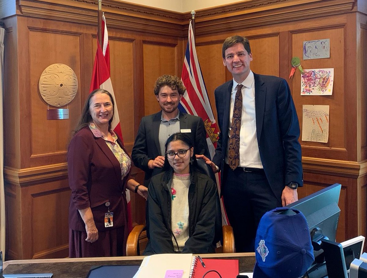 CapStudentUnion's tweet image. Manpreet looks like a natural in the premier&apos;s chair! Grateful for the warm welcome at the provincial legislature from @SusieChant_nvs. Thanks to Premier @dave_eby, Minister @selinarobinson, Speaker @rajchouhan, MLA @NicholasSimons, and more! 🤝 #bcpse #bcpoli #manpreetforpremier