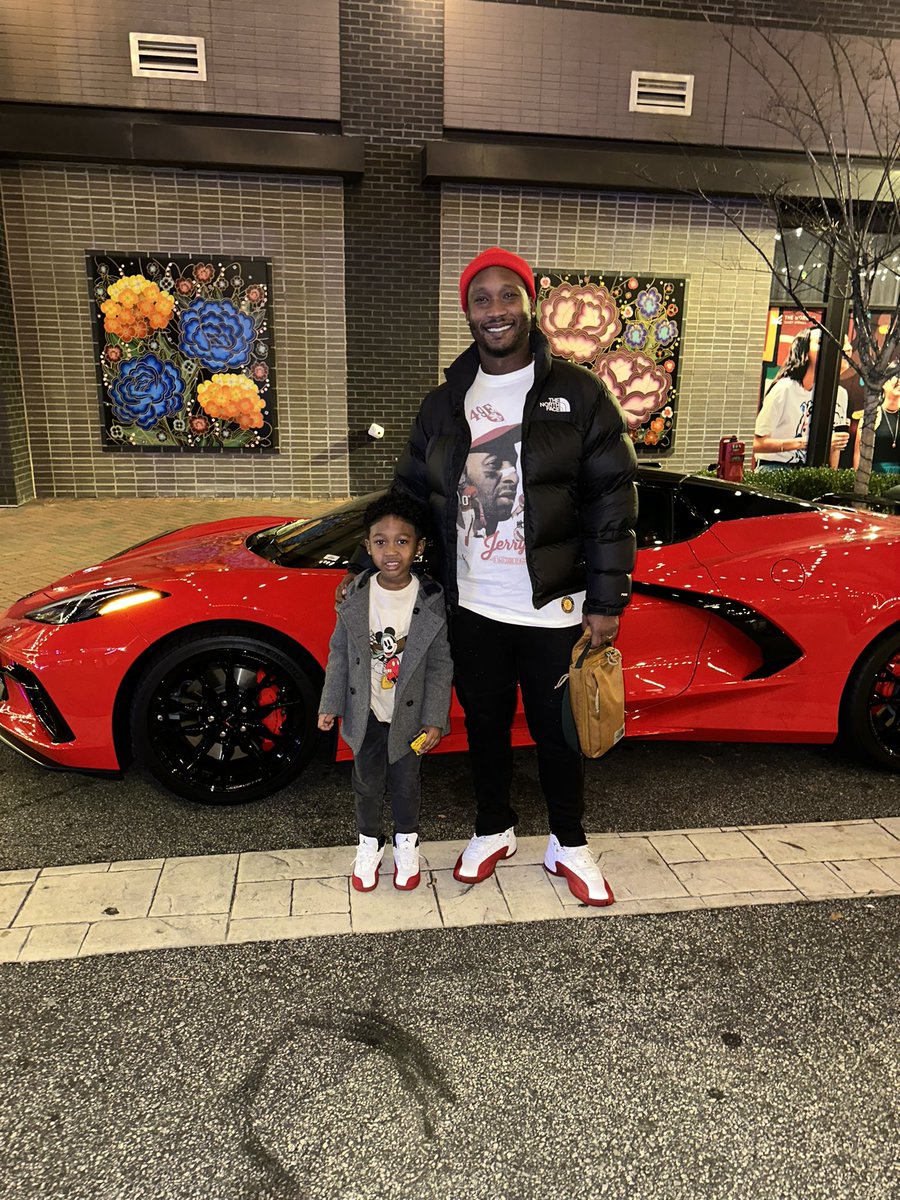 RobMo007's tweet image. 5 today and just like me. ❤️🤞🏿
