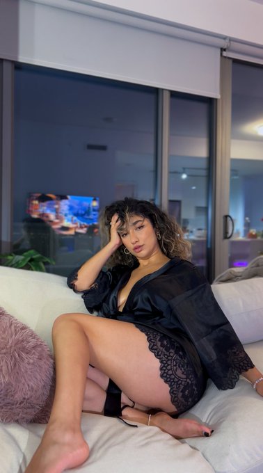 let's slow it down tonight :3 https://t.co/w3YWoHsm15