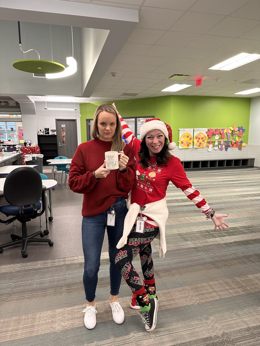 Every relationship has a grinch and a buddy the elf!! 😂🤣💚❤️🎄🧑🏼‍🎄 love my partner so much!! @kitacombs @KleinISDChelsea @KleinISD
