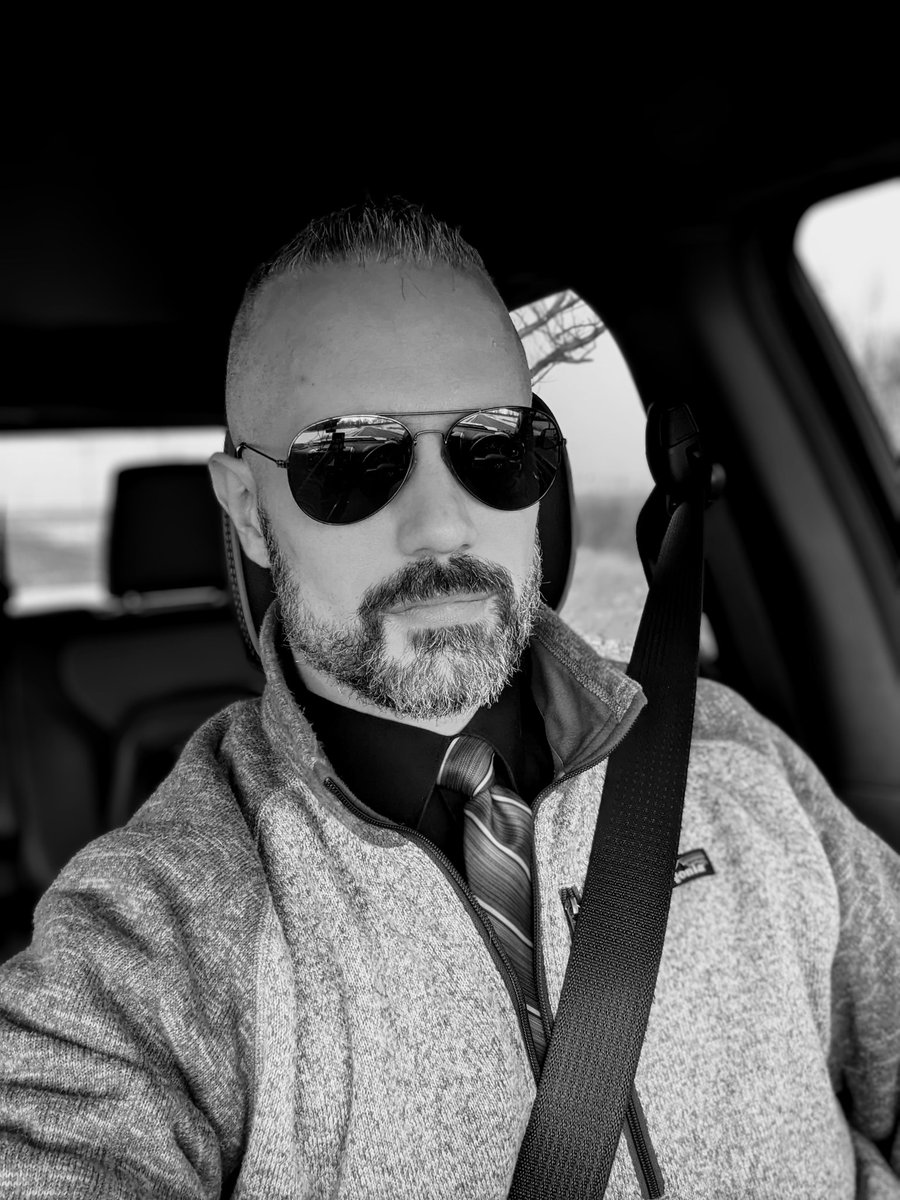 spellicy6's tweet image. I hate posting straight up selfies. I'm  not sure how I ever did that, it annoys me. None the less, I've turned every aspect of my life around for the better in only a matter of months... Including a dream job opportunity that I never would have believed I would have obtained…