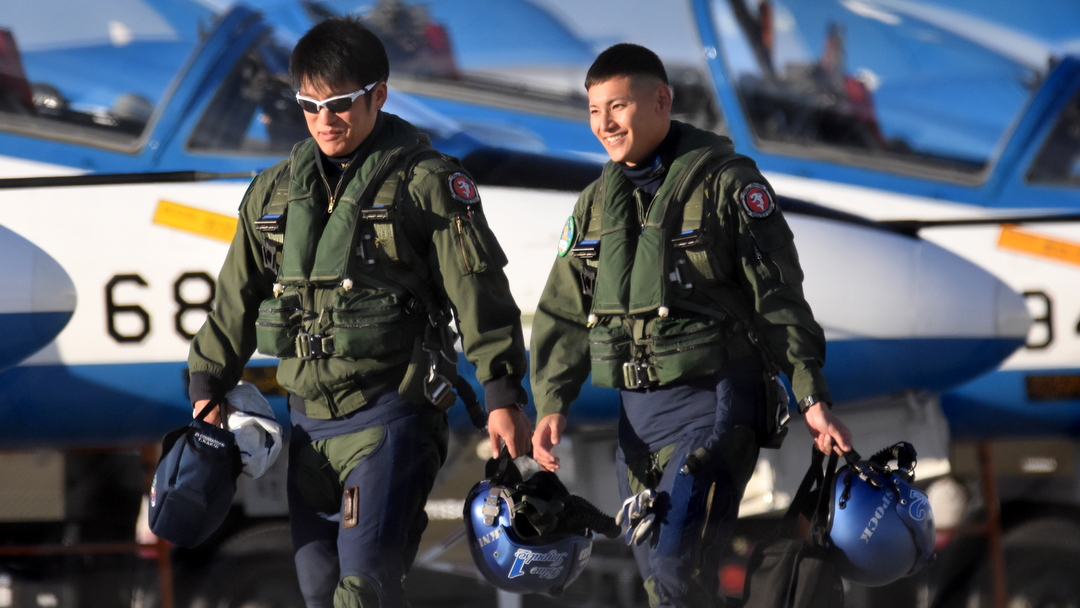 新田原基地エアフェスタの展示飛行のため展開時のパイロットさん…第1陣