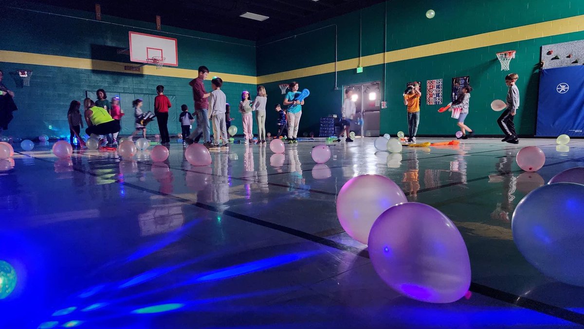 The Haunted Hustle Fund Run Neon Dance Party was held in the gym today for the highest earner in each class. Lots of fun with light up glasses, glow sticks, balloons and inflatable instruments! Thank you to all who donated💚