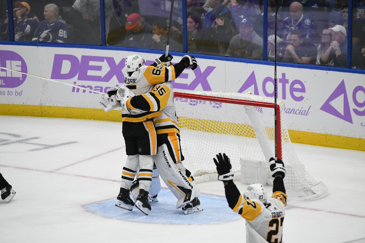 BR_OpenIce's tweet image. The Penguins scored an NHL and AHL goalie goal 12 days apart 🤯