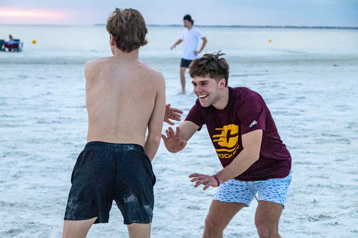 CMU DIII Hockey Club tweet media