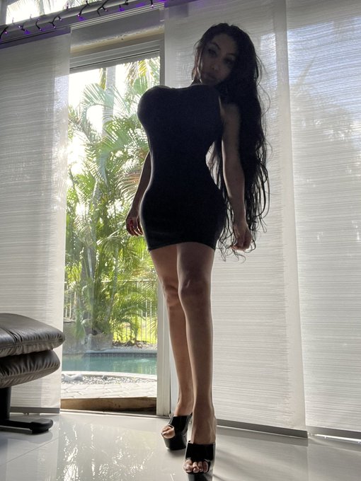 Legs for days https://t.co/Ps7JZVxGVb https://t.co/ciOMEF7zEl<a href="/tag/teaseme"class="tags"><span>#teaseme</span></a><a href="/tag/lustfullingerie"class="tags"><span>#lustfullingerie</span></a>