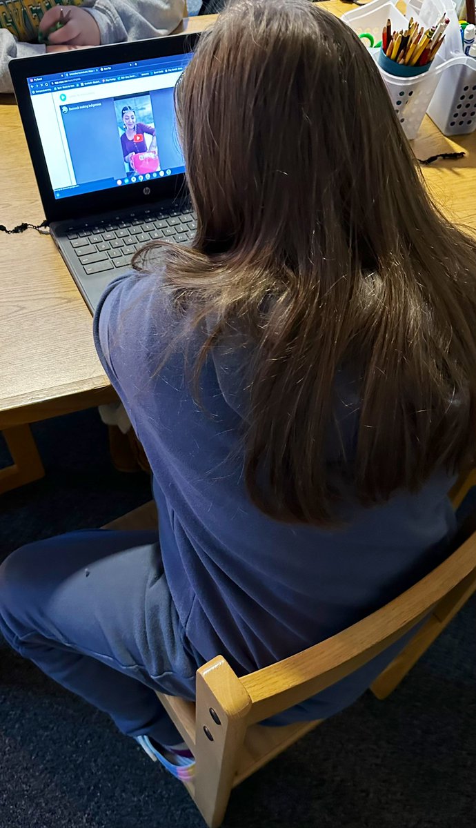 wes_librarian's tweet image. Honoring Native American Heritage Month with a @Novel_Effect read-aloud of #FryBread by Kevin Noble Maillard and trying out a new tech source @wizerme to show understanding! #leadthecharge @KEDCGrants @KyCharge