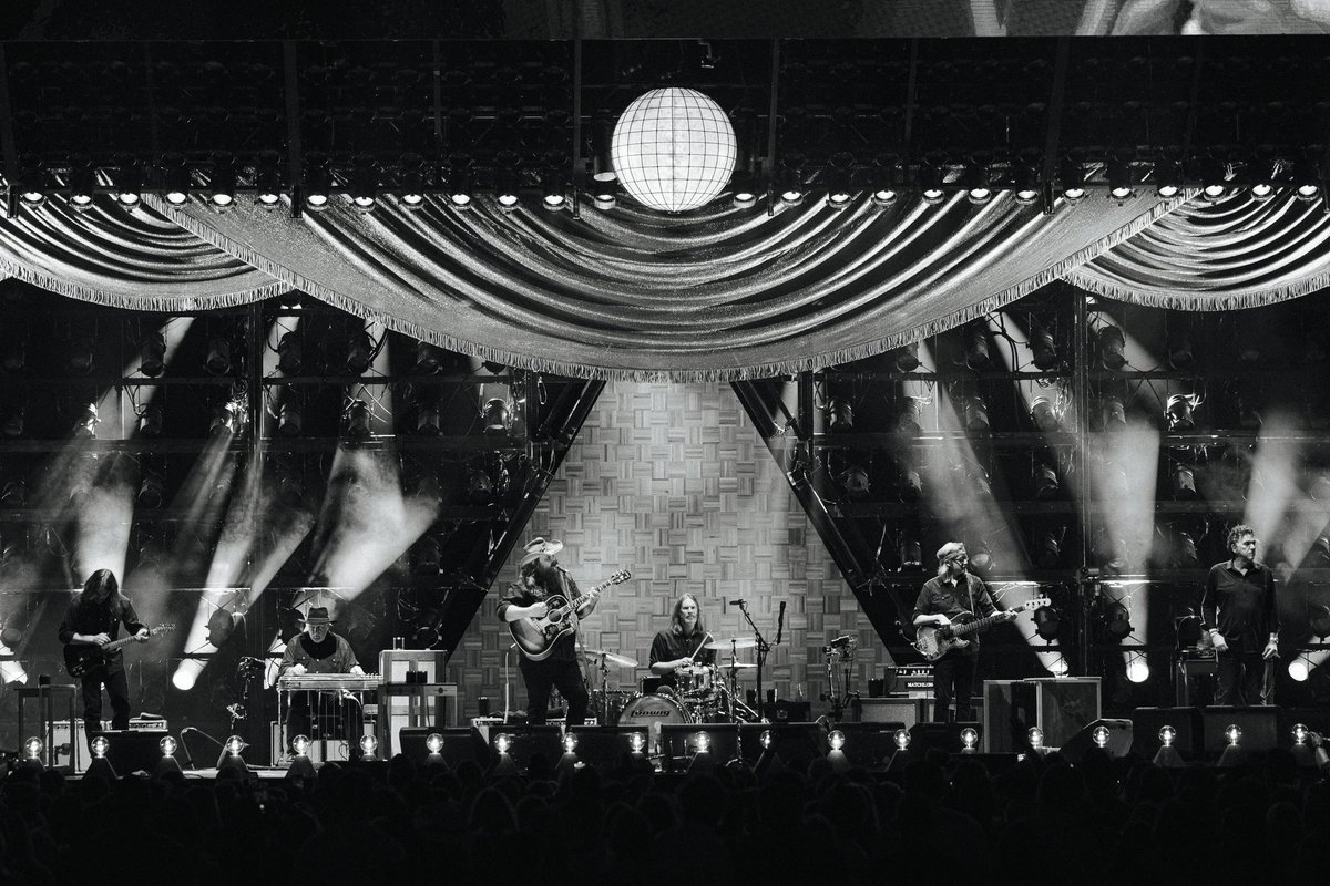 Christapletonnn's tweet image. Lafayette, LA • 11.16.2023