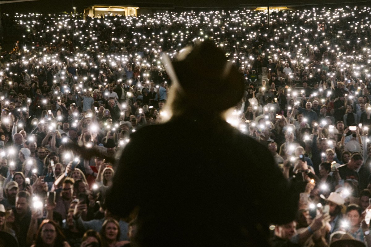 Christapletonnn's tweet image. The Woodlands, TX • 11.17.2023

@andybarronn