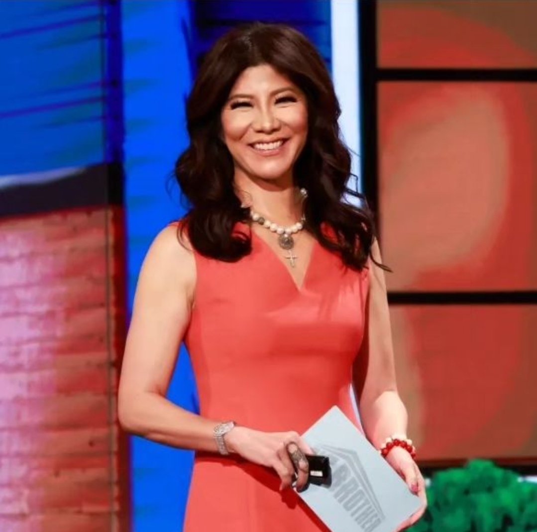 Eventbusters's tweet image. On today's The Great Scotts Podcast with Michael Scott and Barry Cohen, we interview @JCMoonves. She was an incredible guest. We talk all things T.V., Faith and of course Big Brother. I even got her to evict Michael Scott .  youtu.be/aC8raTHMIj4?si… #bigbrother #butfirst