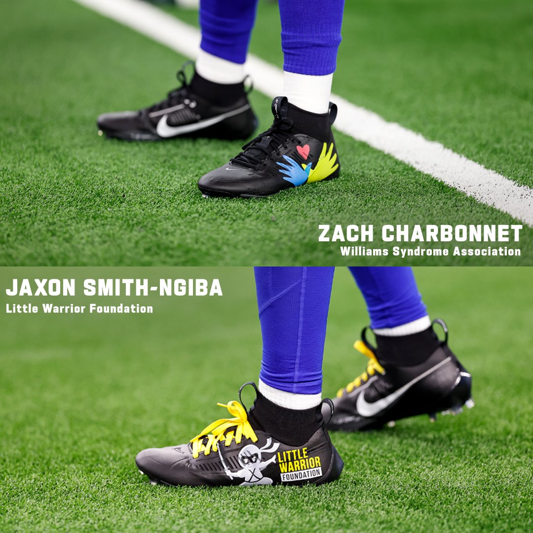 The @dallascowboys and @Seahawks came ready for the first official #MyCauseMyCleats game of the season. ❤️
