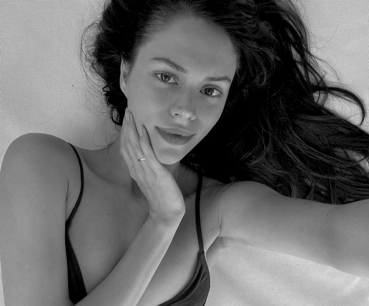 ⠀⠀⠀⠀⠀
ян алексеевич утомился и спит, а мы с супругом все шутим о том, что нам пора создавать блог молодых родителей.
⠀⠀⠀⠀⠀ ⠀⠀⠀⠀