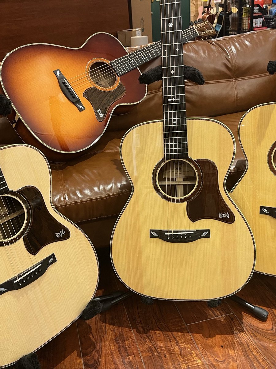 ✍ #リボレスタッフレビュー 🎶 『同じスタイルで木材違いですが、ブレーシングやネックグリップ等、細かな違いは材の特性に合わせてだと思われ興味深いモデル達です。』

今回はDeviser One Day Guitar Show 2023選定品の『HOM-500DX』を弾き比べいたします💪

✅ ikebe-gakki.com/Form/StaffStar…