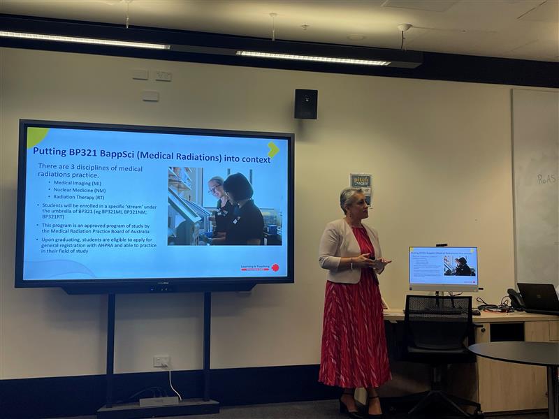 JingyeTl's tweet photo. 🏥💡@kath_metzger shared commitment to active, applied and authentic learning. Real-world experience from day one—because learning is not just about absorbing, it's about doing! @STEMLTShowcase 📚 Transforming our future medical radiations colleagues for success. 🎓 https://t.co/u6PVWEaGS7