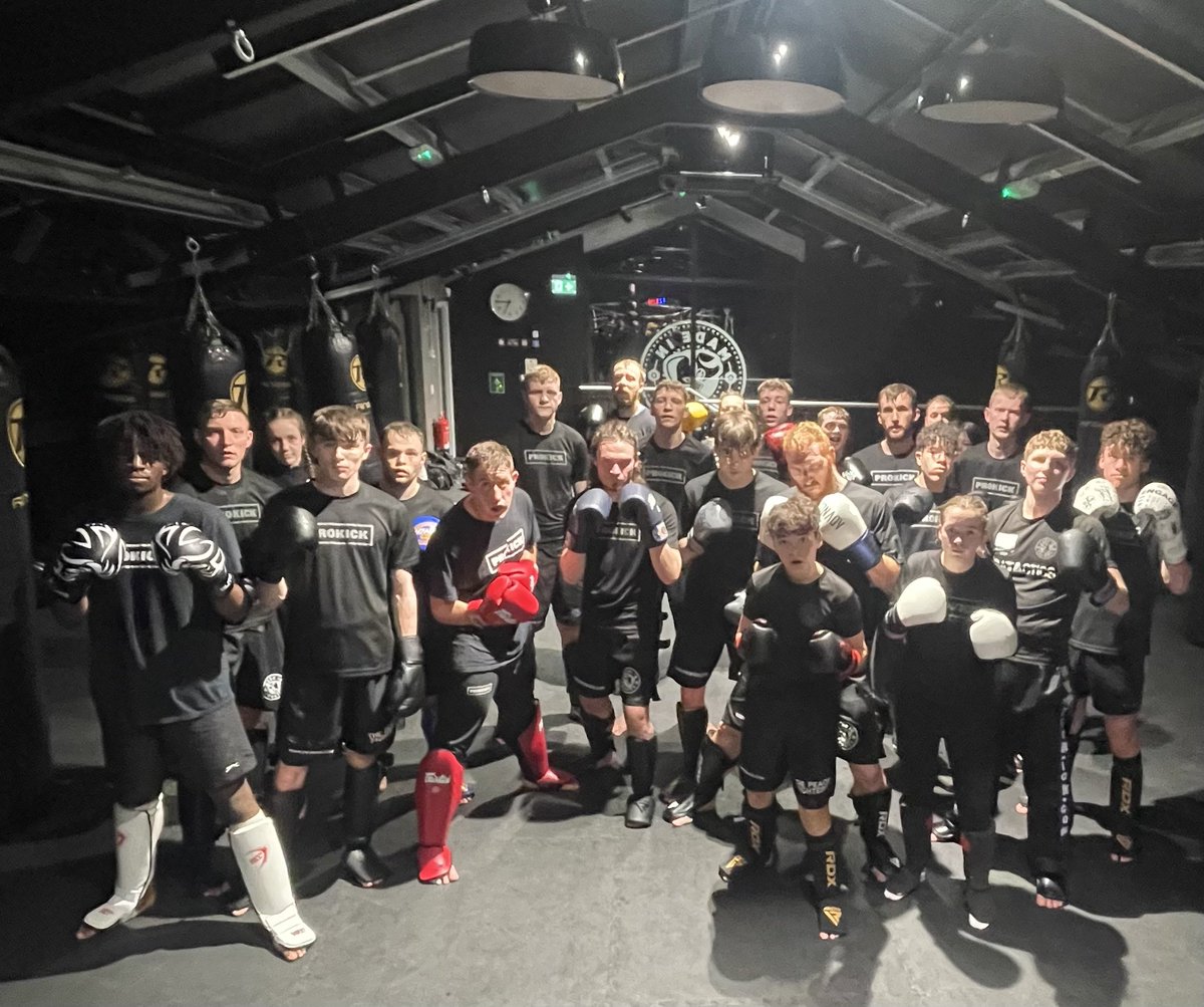 prokick's tweet photo. Our #ProKick week-long 6am Bootcamp completed this morning - well done team.
Have a great weekend 🙏 https://t.co/bvLnOBK5AX
