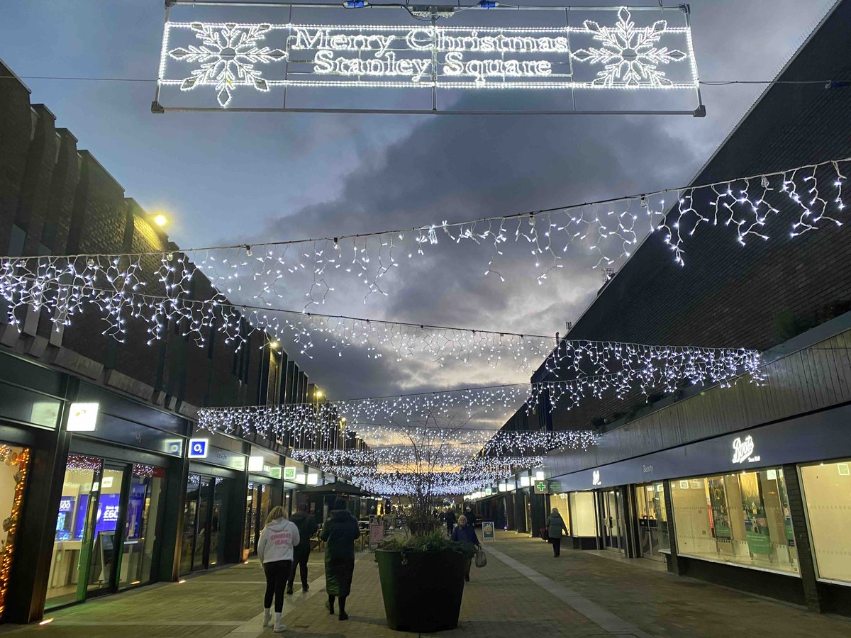 altrinchamhq's tweet image. Networking yesterday in the venue I used to DJ in #saletown 

Now : Cheetham Jackson
Then: Bar Amp