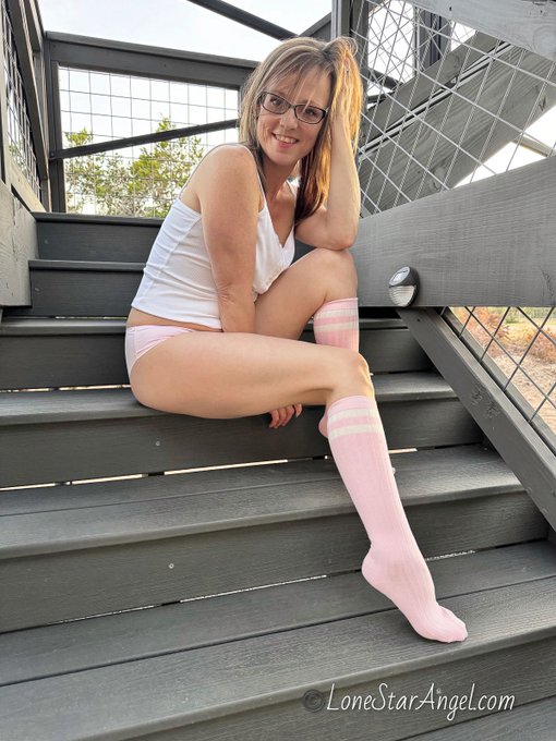 BRAND NEW: &ldquo;Naked Outside in Varsity Socks&rdquo;  46 High Res Pictures on https://t.co/sSkD7ZEdxh   You can<a href="/tag/realloyalfans"class="tags"><span>#realloyalfans</span></a>