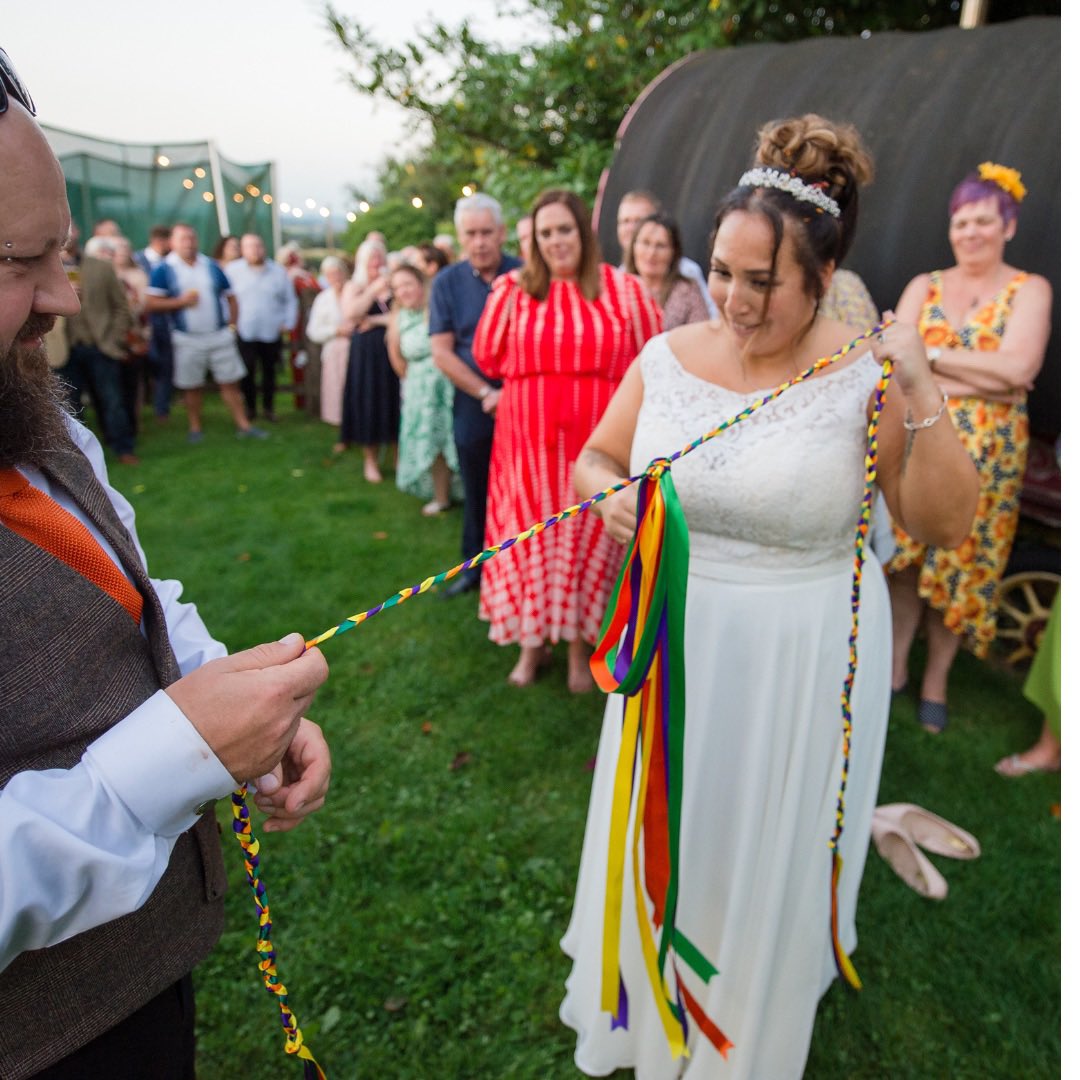 A new post is on the blog ‘ An Evening Handfasting’ 
Check out why Carla and Darren chose to have an evening handfasting ceremony and why it is a great idea for many reasons 🧡🧡
Thank you Carla and Darren &amp; @lollipopphotojulie for the pics🧡🧡
#tietheknot
#handfasting