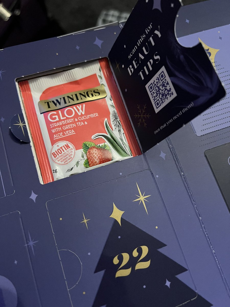 daisyturnell's tweet photo. A strawberry start to my double advent calendars this year 🍓🍓

#TeaFiend https://t.co/M4c1Z45eKm