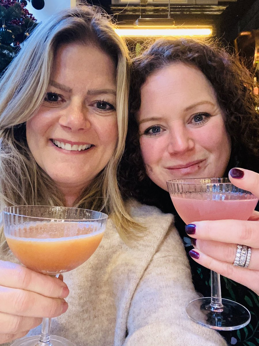 sassyc_001's tweet photo. Day 1 Xmas shopping: Ten bars entered &amp; one shop entered. FAIL 

Day 2 Xmas shopping (hungover edition): hair cut &amp; a new top purchased for moi. FAIL 🤣🤪🙃

We go again at the weekend #merryxmas #decemberfirst https://t.co/Kwb0reOlXD