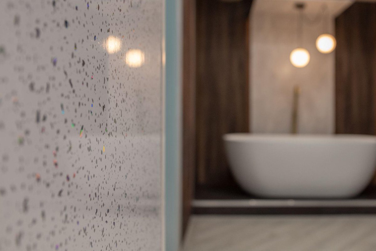 DMProjects_LTD's tweet photo. Our office fitout expertise extends to creating bespoke showrooms that leave a lasting impression. Elevate your brand's presence with a design that truly shines. Ready to make a showroom statement? Let's discuss your vision! #MDfitout #Showroom #OfficeFitoutExperts #Business https://t.co/nj8VSaYmCe