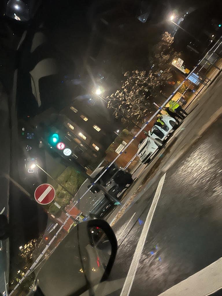 This London and this is Uber. Most of the drivers are not qualified and they are driving around and when the accident happened it cost life #elephantandcastle#tfl#uber#mayoroflondon#dvla