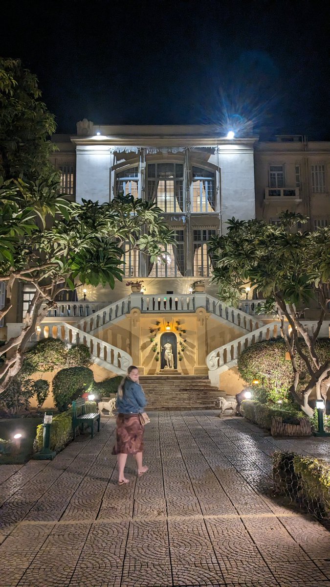 DavidWesseldine's tweet image. #luxor #winterpallace ,the top of the stairs is where #howardcarter first announced after 5 years of looking that he had found #kingtutt #tutunkharmoon tomb