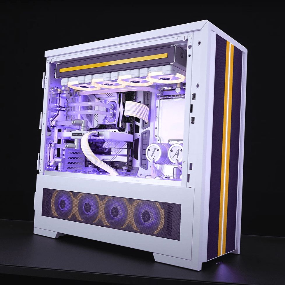 GGF Events V3000+ Build with Singularity Computers Distribution Plates 
Purchase now ▶️buff.ly/3sPhWFb 
Watch the full video here ▶️ buff.ly/481H2j7 
#singularitycomputers #ggfevents #lianli #customgamingpc #liquidcoolingpc #custompccase