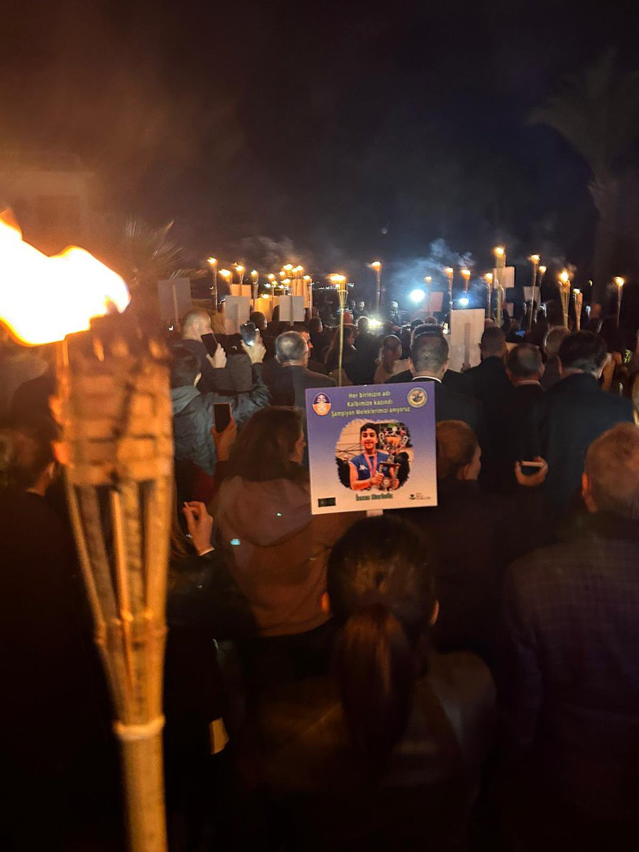 Adaletin ateşi ahlaksızları yakacak! Emsal dava olacak.
Hiç bir çocuk bu şekilde ölmesin, hiç bir çocuk annesiz, babasız, kardeşsiz kalmasın diye,
Kıbrıs adalet bekliyor!
Sonuna kadar davamızın peşindeyiz!
Susmayacak, Unutmayacak, Unutturmayacağız!
Bu canları kader değil siz