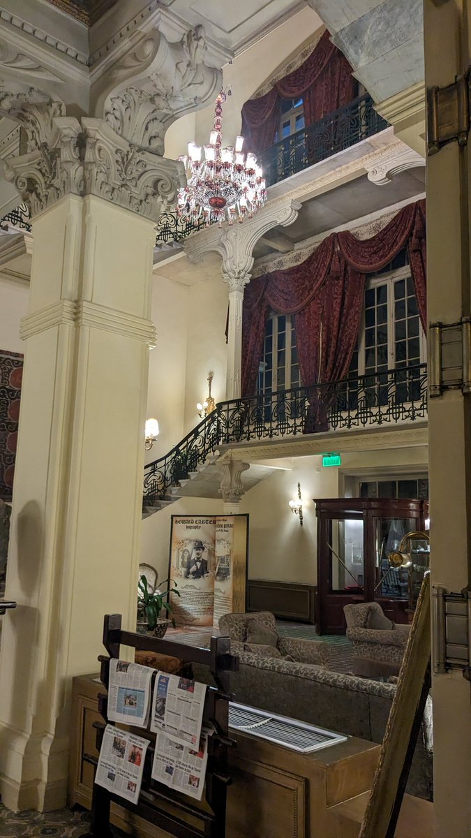 DavidWesseldine's tweet image. #luxor #winterpallace ,the top of the stairs is where #howardcarter first announced after 5 years of looking that he had found #kingtutt #tutunkharmoon tomb