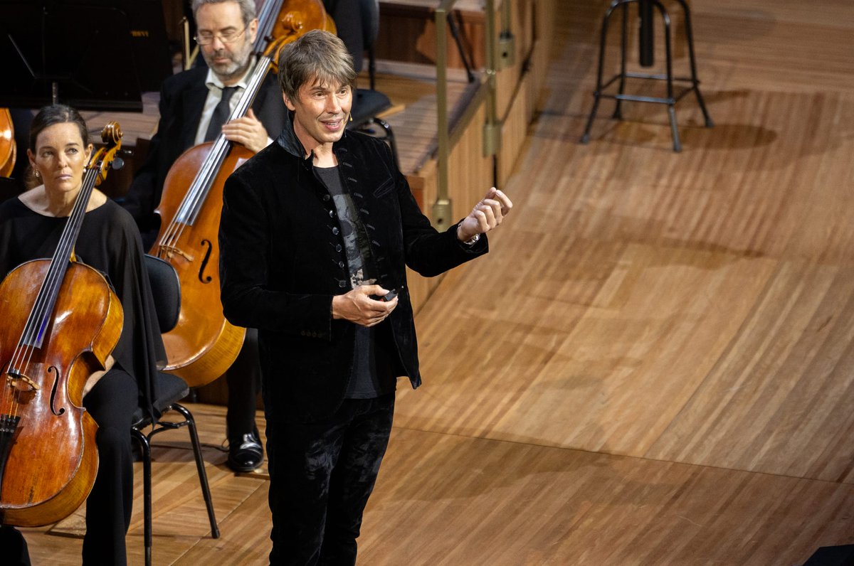 sydsymph's tweet photo. Last night, we explored the secrets of the universe with @ProfBrianCox in the first sold-out performance of our highly anticipated Symphonic Horizons concerts—a special event that combined groundbreaking science with the power of the Sydney Symphony Orchestra. https://t.co/IxB71siKZA