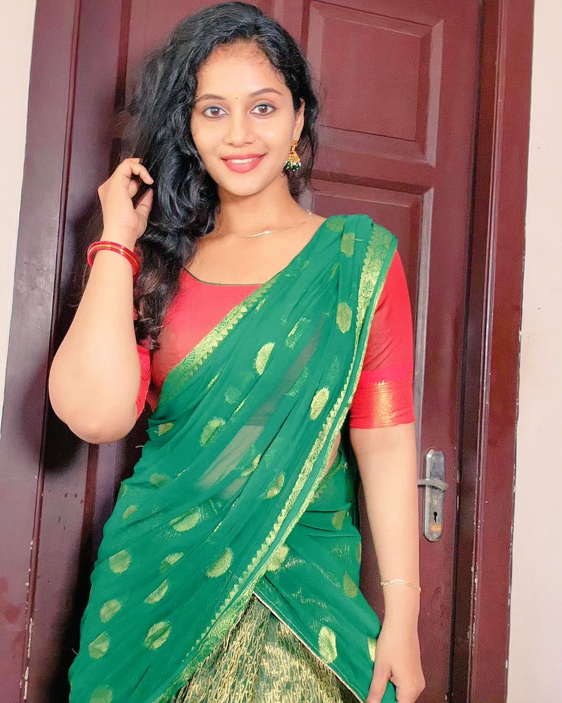 PonnuAshvathani's tweet photo. Green 🍏 https://t.co/Vss38VSjhz