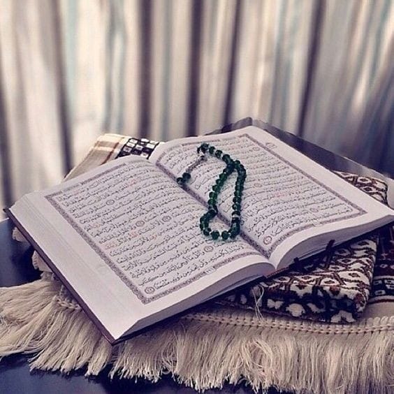 {مَا عِندَكُمْ يَنفَدُ ۖ وَمَا عِندَ اللَّهِ بَاقٍ ۗ } [النحل : 96]

"Sizde olanlar tükenir ama, Allah katında olanlar sonsuzdur, tükenmez".
[Nahl Suresi96]