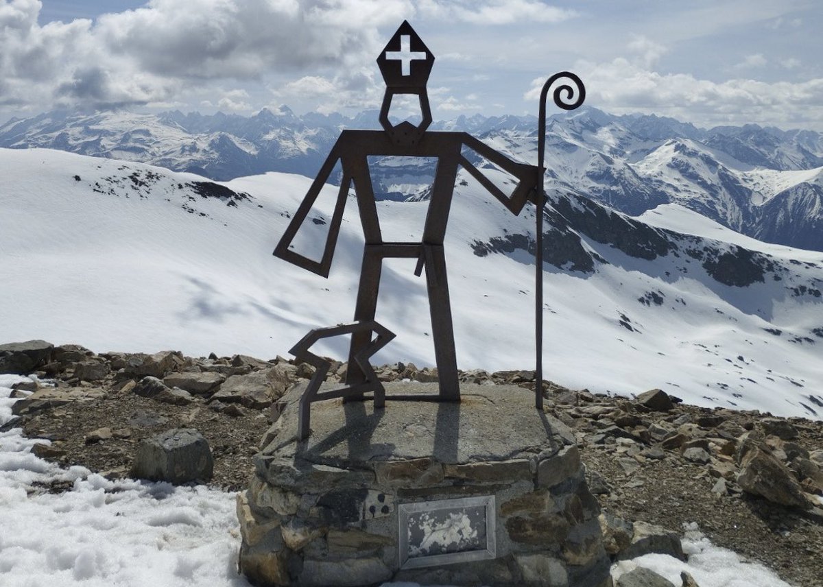 7RMATofficiel's tweet image. Saint patron de l’arme du #Matériel, c’est aujourd’hui la fête de Saint Eloi ! 🪖🛠️🏔️
Forgeron et orfèvre du VIe siècle, son esprit guide toujours nos soldats maintenanciers au quotidien dans leur travail. 
@armeedeterre 
@Defense_Sud_Est 
@27bim 
@DaMateriel 
#tradimili
#COMMF