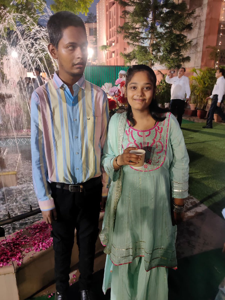 nawabjha's tweet image. #MissingPersonAlert
Afzal Ahmed
S/O Shabbir Ahmed
Height: 5.6 feet

My late friend's brother, who suffers from a mental disorder, has been missing since Nov 29. He was last seen near AIIMS. 

Please help us find him. Any leads appreciated. 

Contact: 9971603732