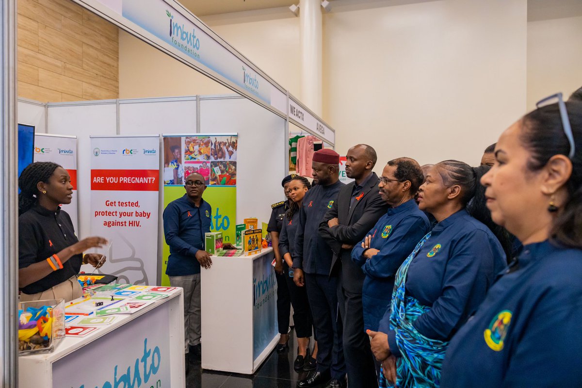 urukundo_initia's tweet photo. Represented by our FO @cyizaRegine, we also showcased our impact to the Representative of UN Secretary General to Rwanda @ozonnia ,WHO Rwanda Representative @BrianChirombo and UNFPA Rwanda Representative  @Kwabena_An 

Together we can beat HIV! https://t.co/XRWu7AgDj2