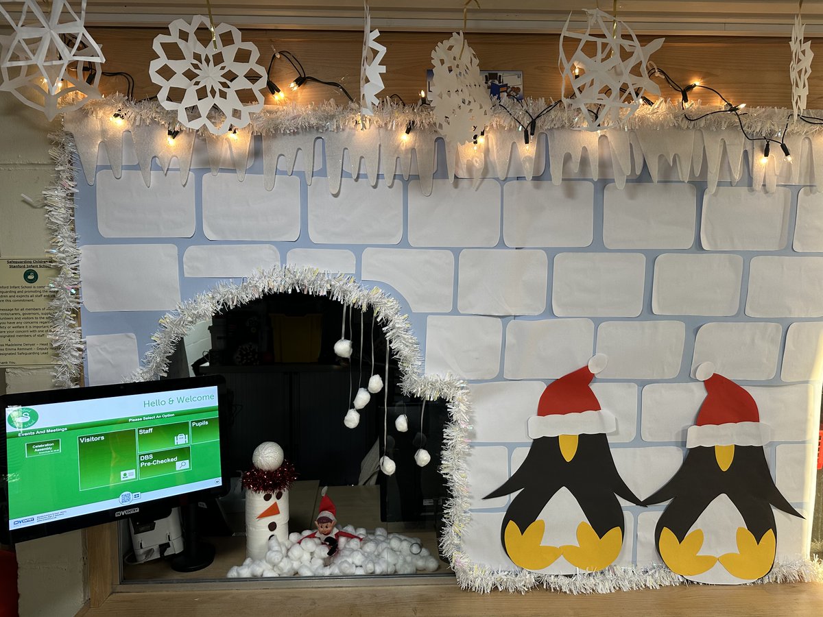 StanfordInfants's tweet photo. A special visitor has arrived in the office this morning! https://t.co/1xdVBEQgLl