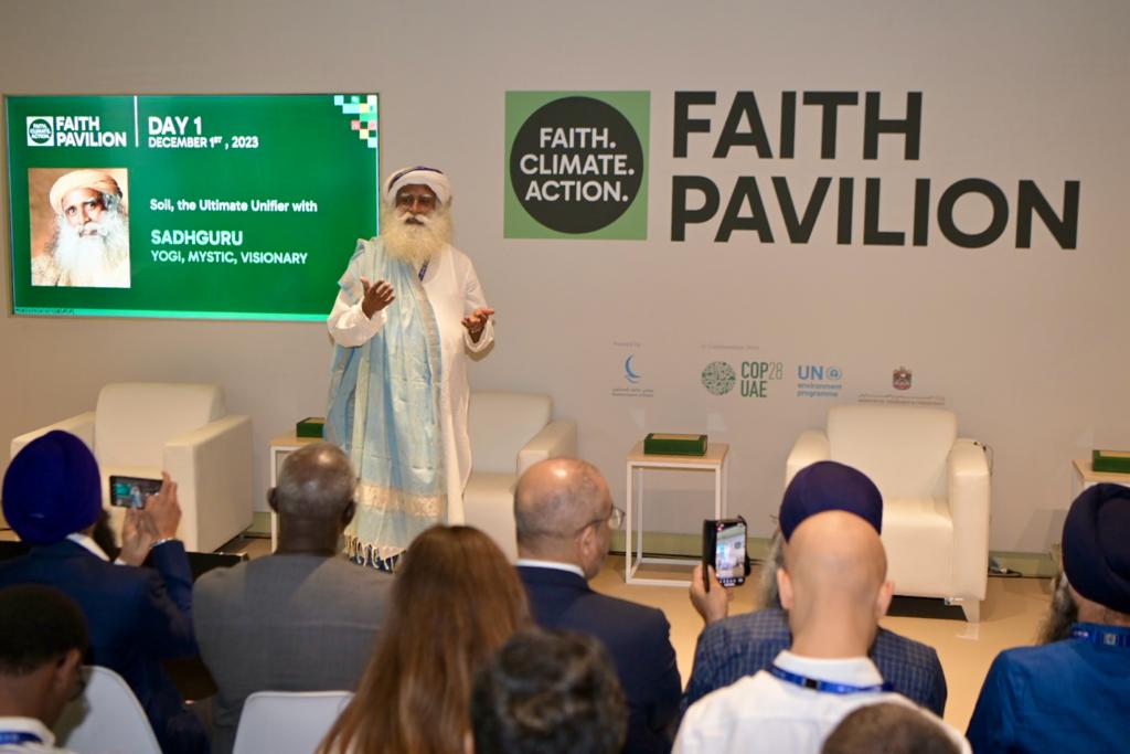SadhguruJV's tweet photo. At a time when faith leaders are accused of dividing the world in the name of faith, itβs time faith leaders use their influence to inspire people to #SaveSoil. Soil is the ultimate unifier because it unifies us beyond all divisions we have unconsciously created. βSg
@COP28_UAE @cpsavesoil @UNEPFaith4Earth @faithpavilion
#COP28
