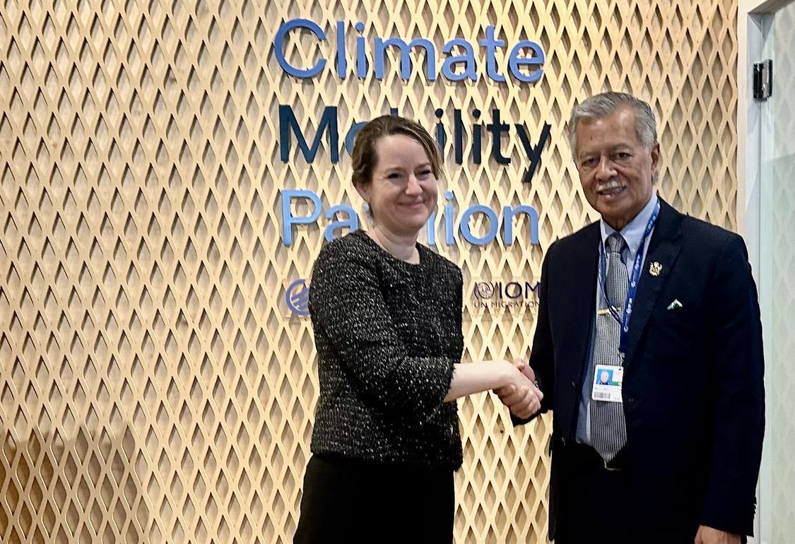 An honour at #COP28 to meet Amy Pope, the first woman to lead the International Organization for Migration. 

There is little doubt social, economic and cultural impacts of #Climatemigration and #labourmobility will also define our #Pacific2050 future.