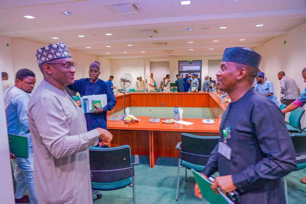 sadiqango's tweet image. Yesterday, I had the privilege of holding the first interface meeting between the Managing Director of the Federal Roads Maintenance Agency (FERMA) and the House Committee on FERMA as Deputy Chair. It was a crucial meeting that brought together key stakeholders in the sector to…