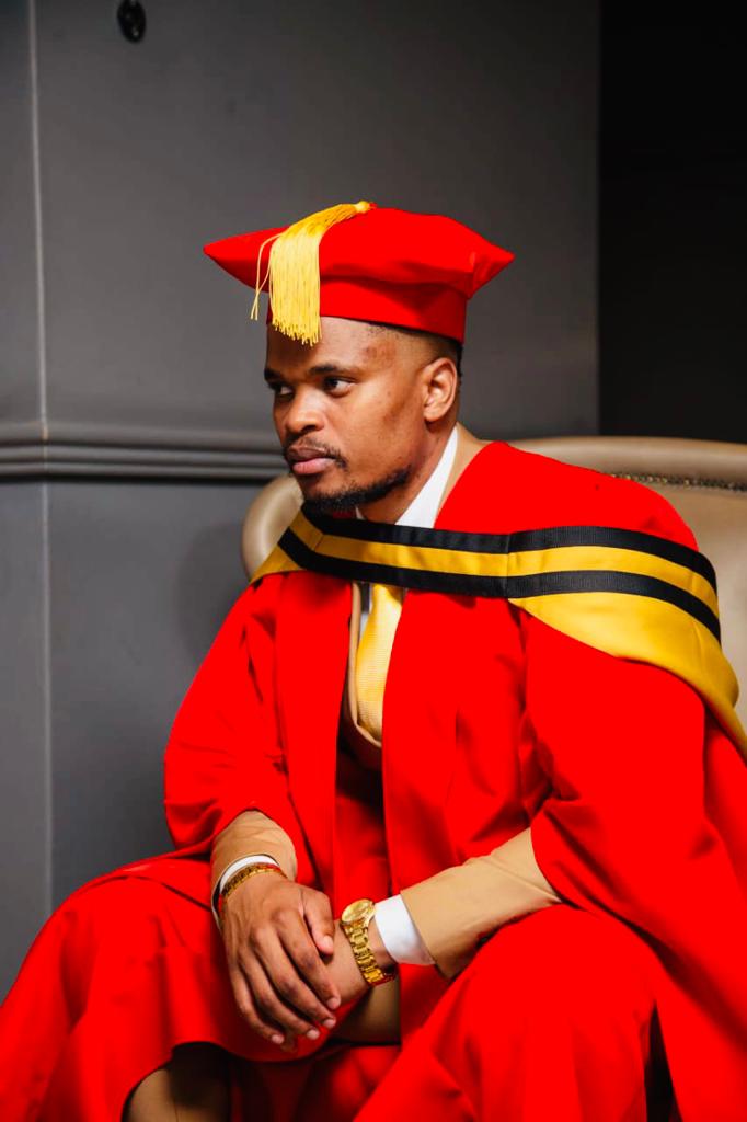 Percmac's tweet photo. It's just a PhD in Pure Mathematics (Pointfree Topology and Categorical Topology) that I finished within 2years, 3months.

Product of Bonginhlanhla H., Ntabakayishi, eNtumbane, Pongola, Kzn. 

Thank you  @osipuka for your assistance.
#NQF10 #MakeEducationFashionable
@FabAcademic https://t.co/oUAqKXoCAx
