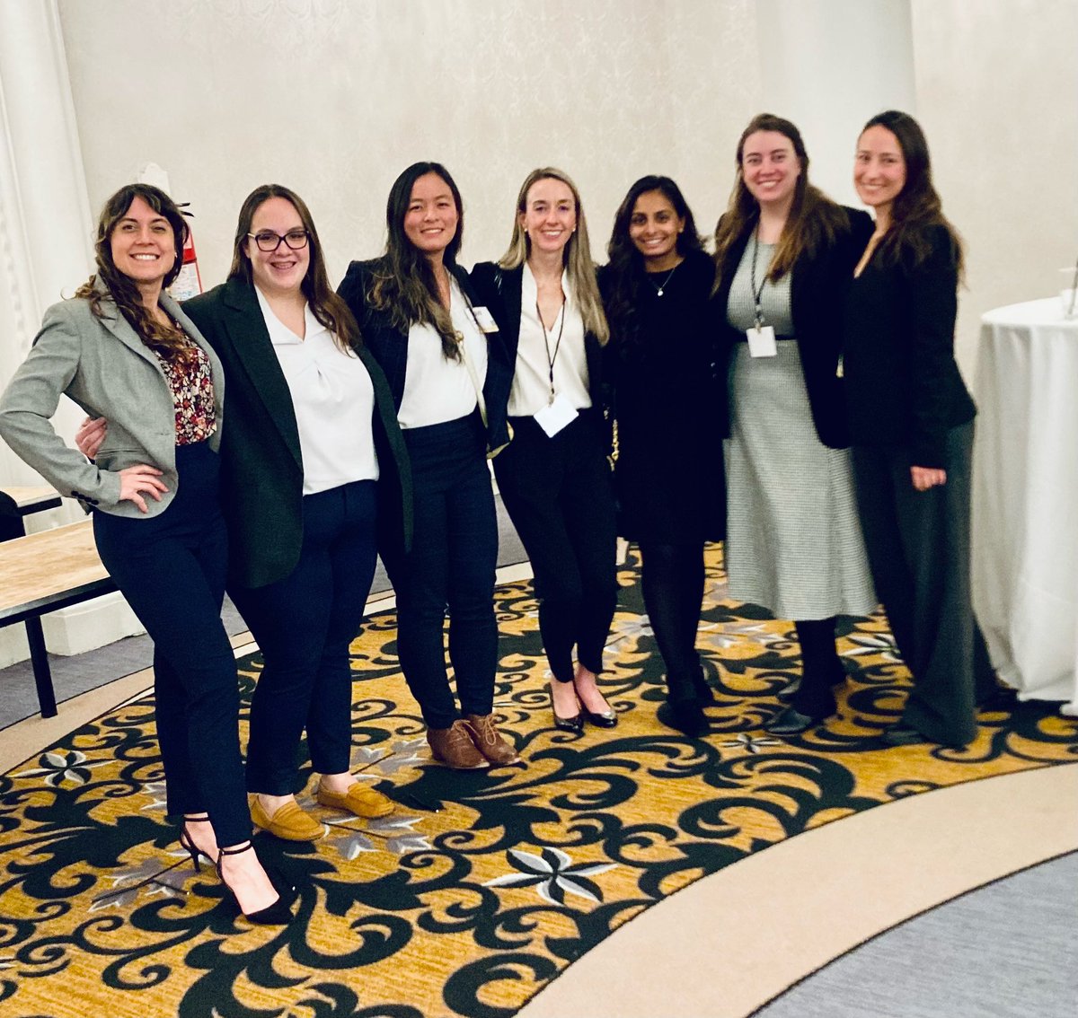 Bonded with this INCREDIBLE group of PGY-4 women in urologic oncology. Most of us are applying for SUO fellowships this year so please be on the lookout! Made possible by #WUO @UroOnc @durant_adri @BeckySagerMDPhD @REWhiteMD @LinaPosadaCald @spsutkaMD @SimaPorten @AmyLuckenbaugh