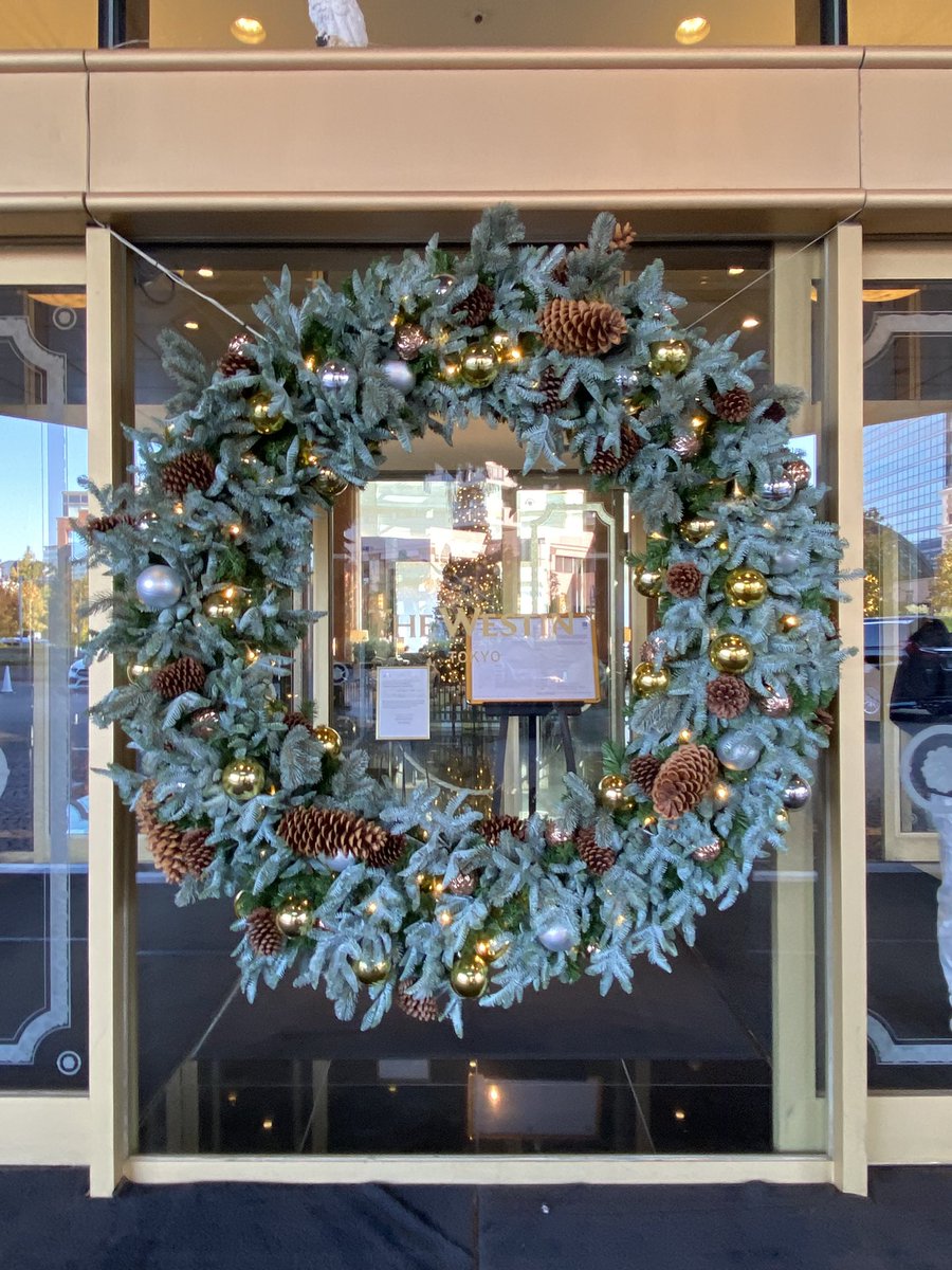 roy91058745's tweet photo. ウェスティン東京に念願の初宿泊！クリスマス時期にきてみたかったのです。お部屋はリニューアルされてるのかな？初めてなのでわからないw 東京タワー側のお部屋にアップしていただけ素晴らしい夜景を眺められました✨ https://t.co/vk0vOaVqcb