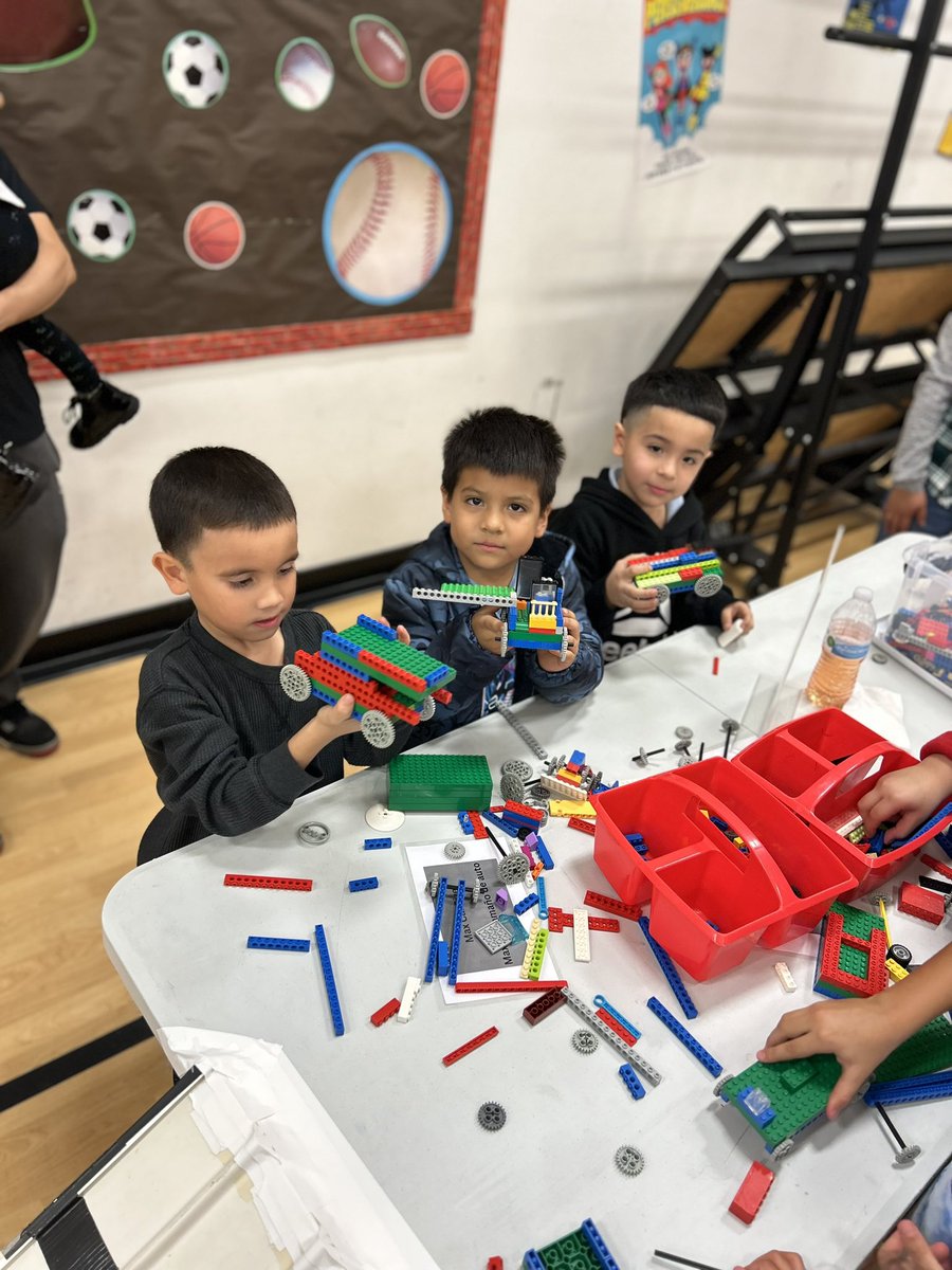 Science night with the Perot museum was a success! We are thankful for our community,students and staff!
